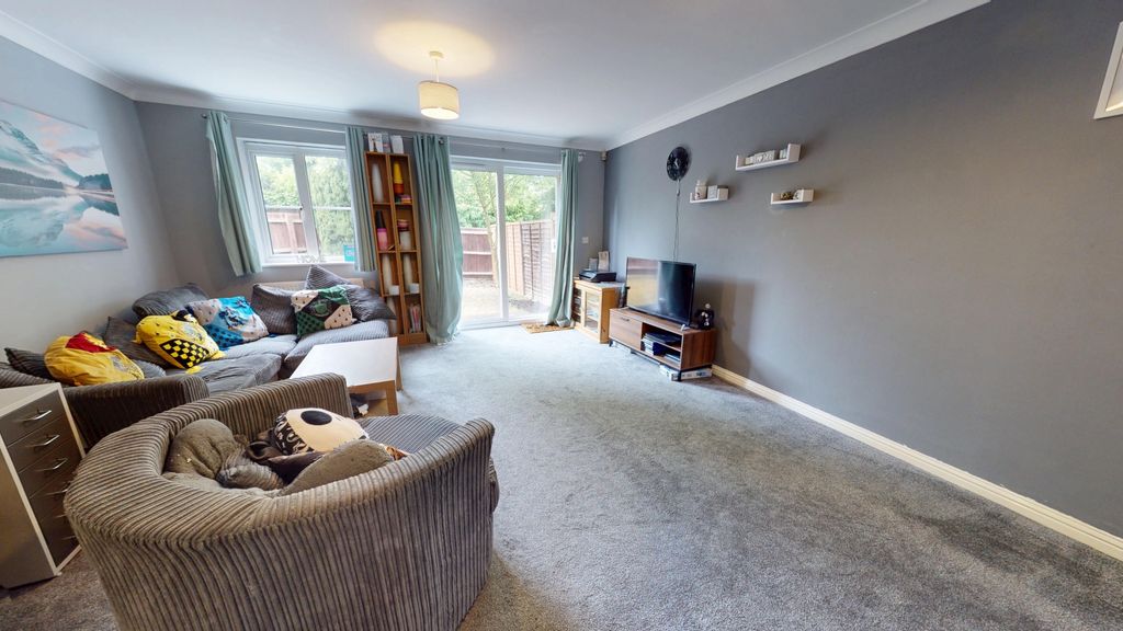 Property photo 2 of 12 Photo 9