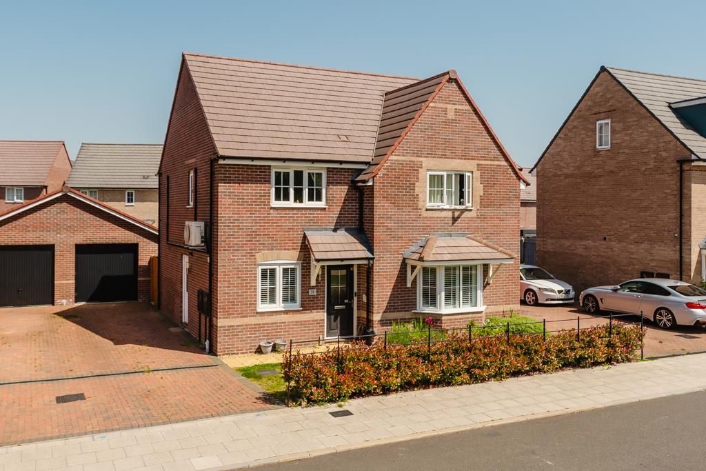 Property photo 2 of 32 51 Birkdale Drive, Priors Hall-2.Jpg