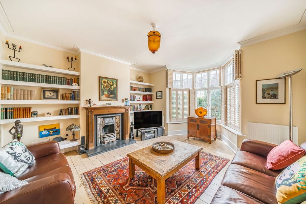 Property photo 2 of 10