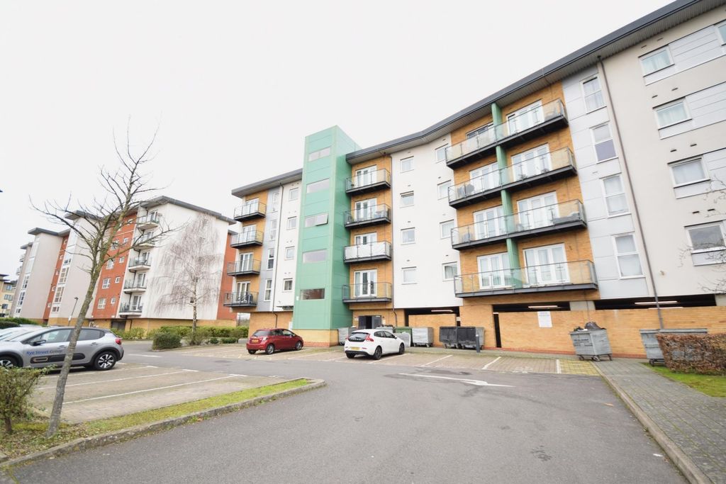 Property photo 1 of 12 Building