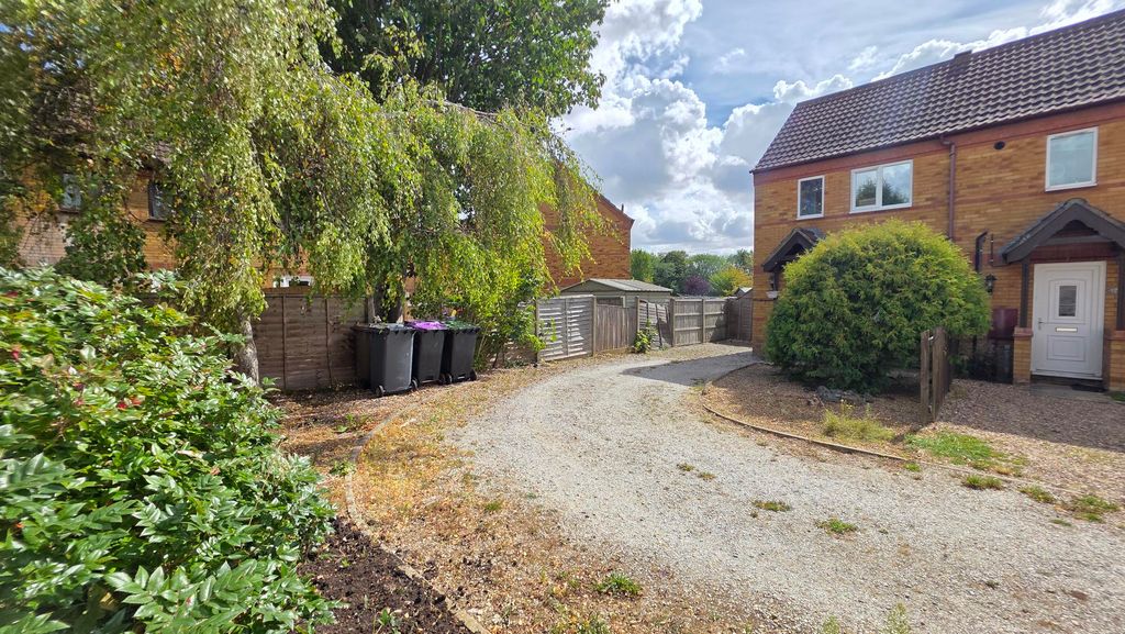 Property photo 2 of 11