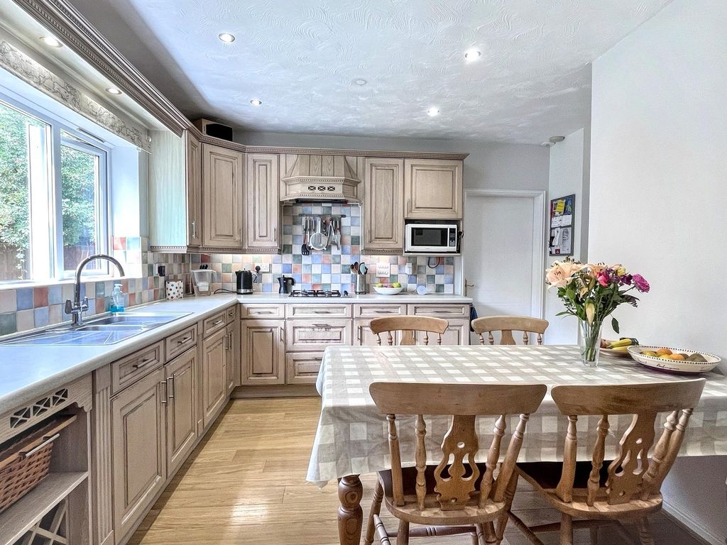 Property photo 2 of 17 Not Specified