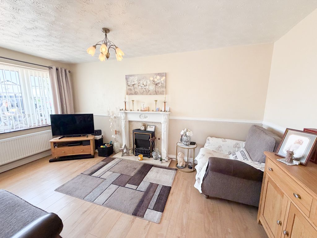 Property photo 3 of 17 Img_7075