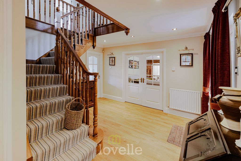 Property photo 3 of 41