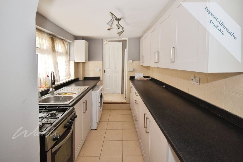 Property photo 2 of 11 Gads Hill Kitchen