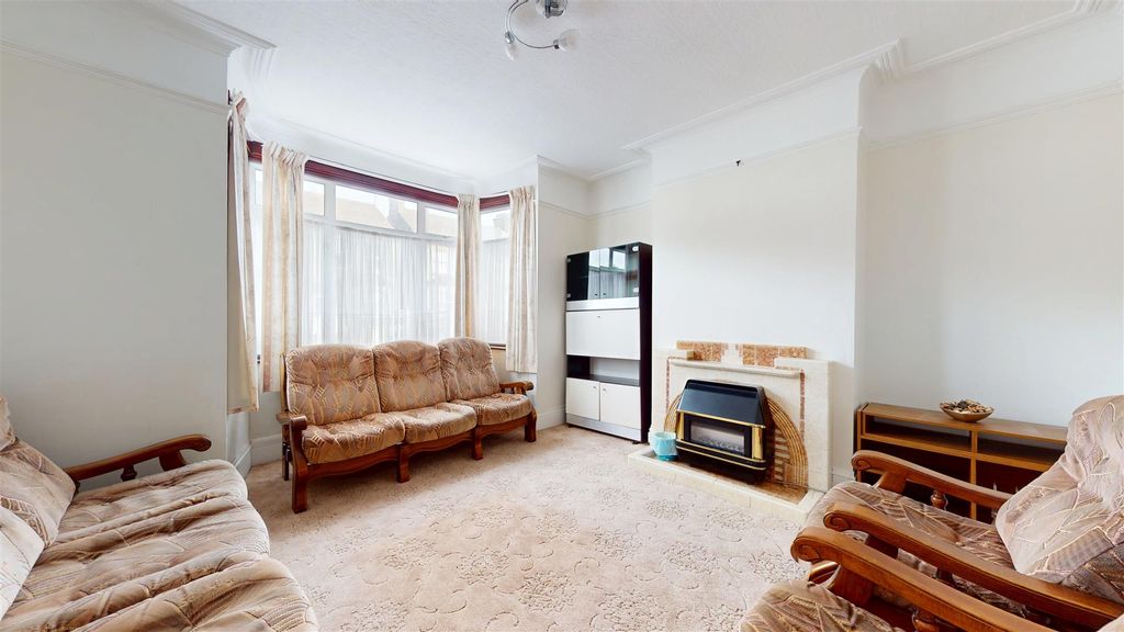 Property photo 2 of 14