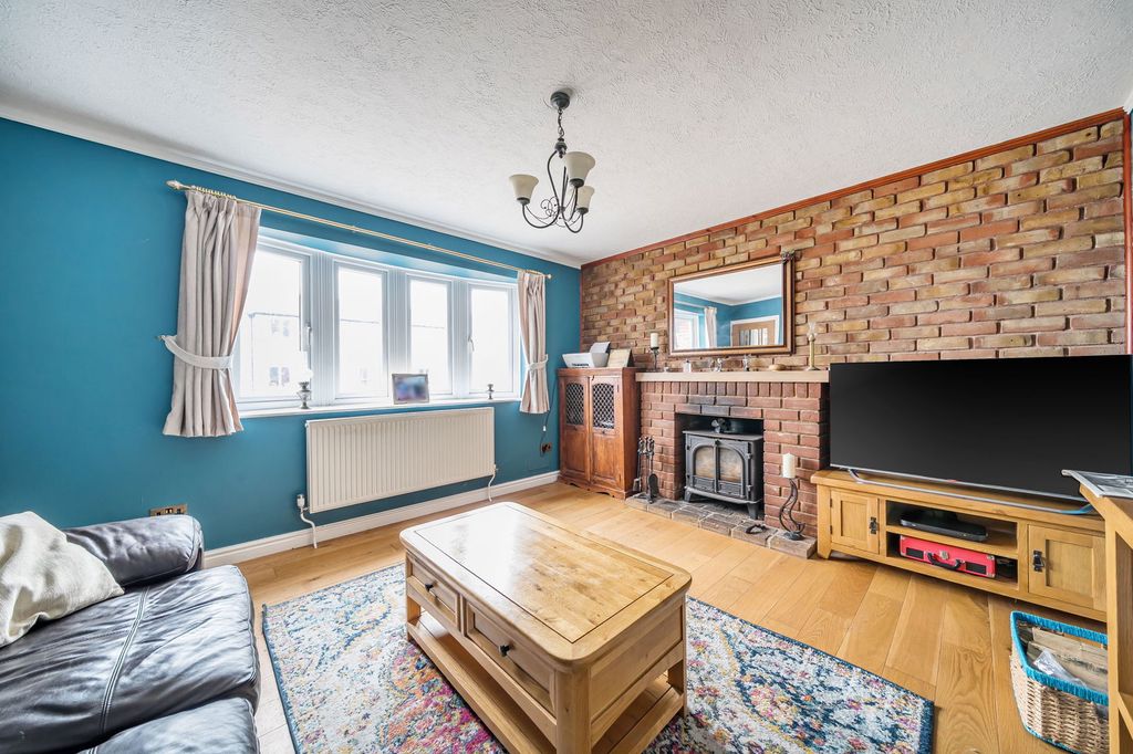 Property photo 3 of 19