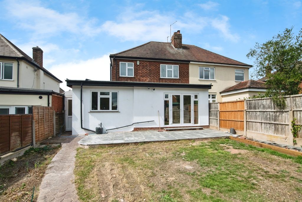 Property photo 2 of 17
