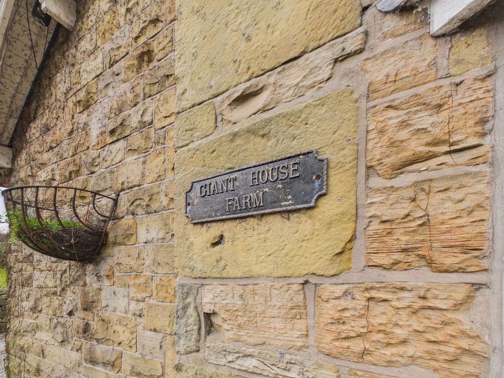 Property photo 2 of 48