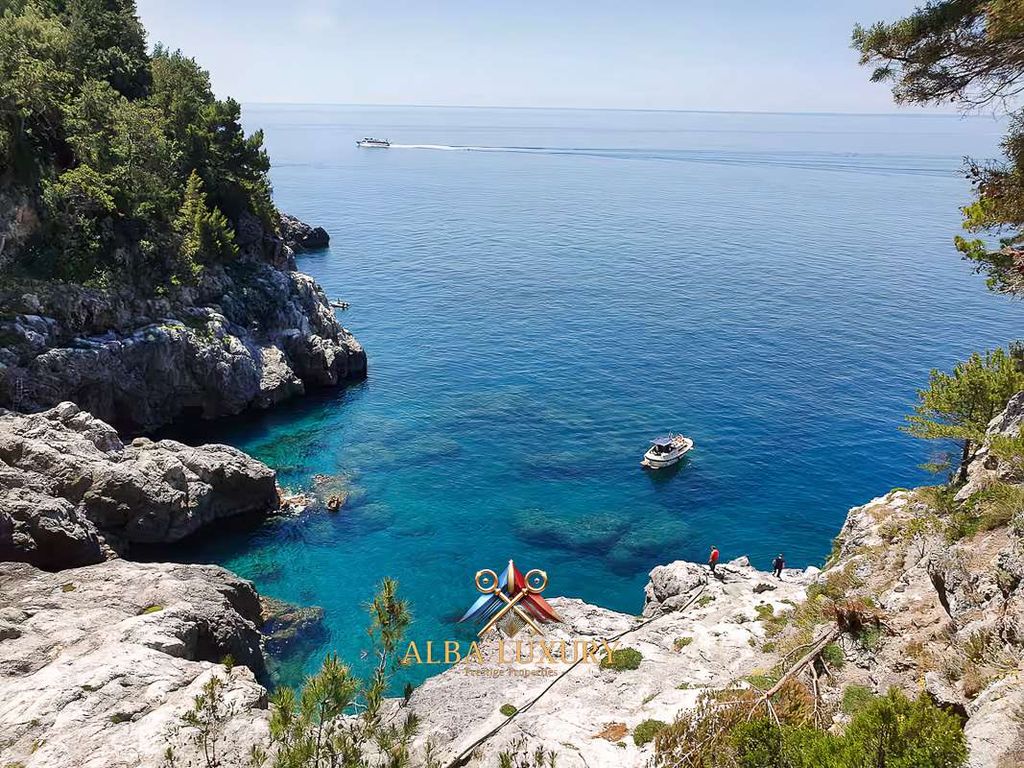 Property photo 2 of 46