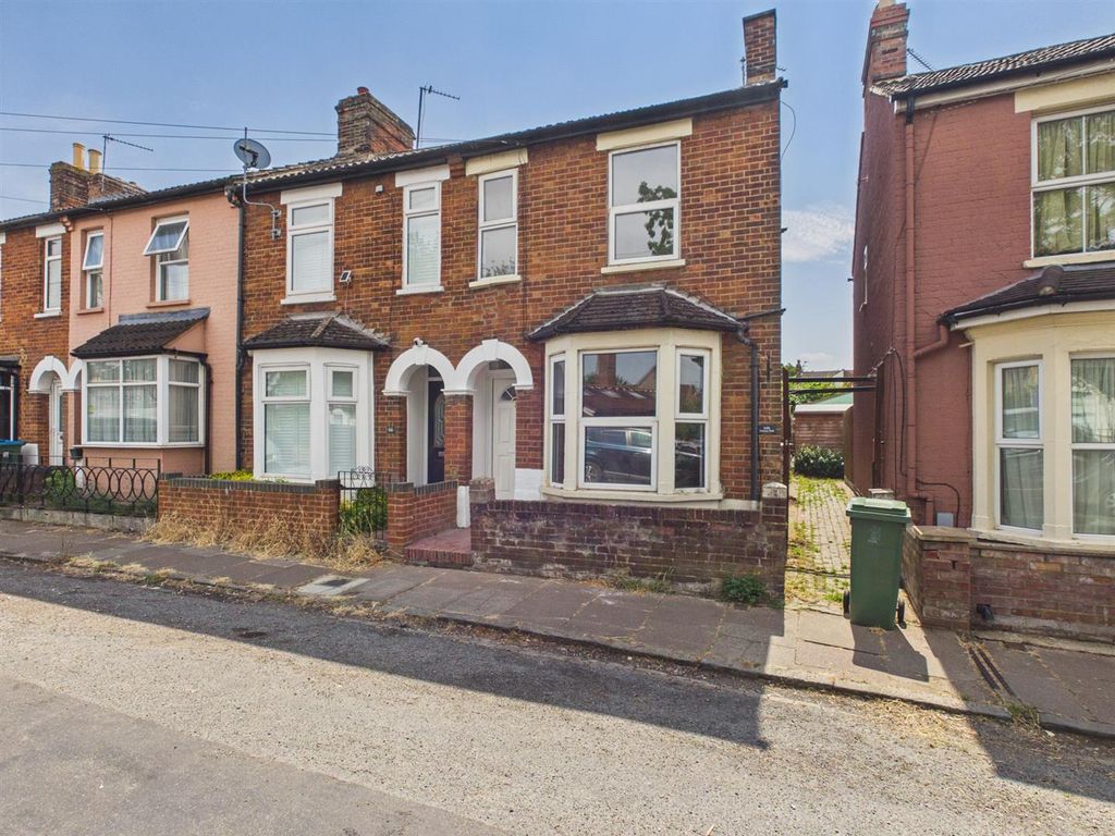 Property photo 1 of 8 Cam02435G0-Pr0340-Still002.Jpg