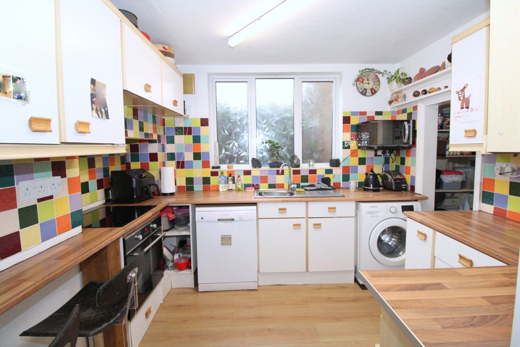 Property photo 2 of 15 Img_2877_10_Original