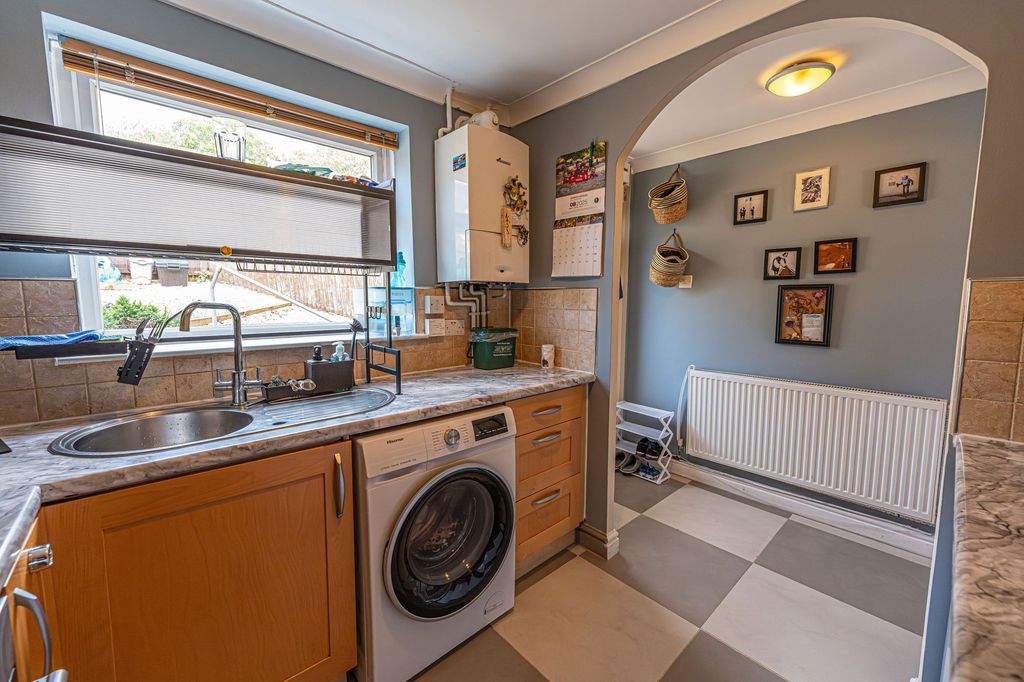 Property photo 3 of 21 3