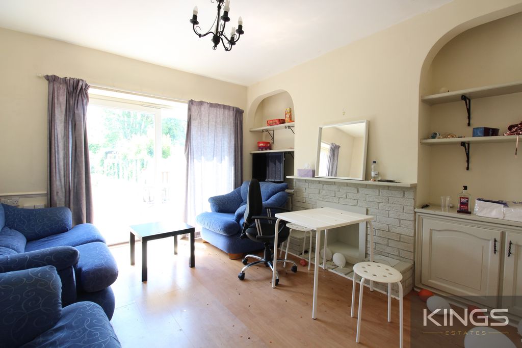 Property photo 3 of 7