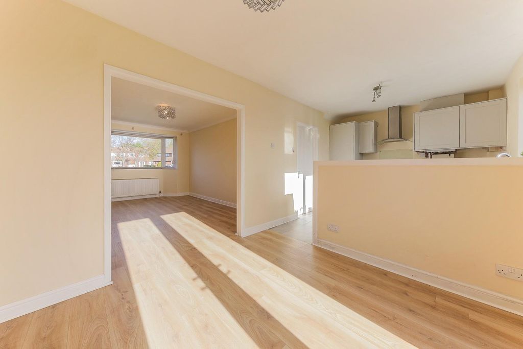 Property photo 2 of 15 Dining Area