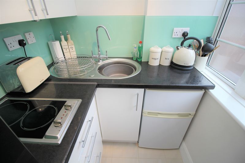 Property photo 2 of 11 Photo 1