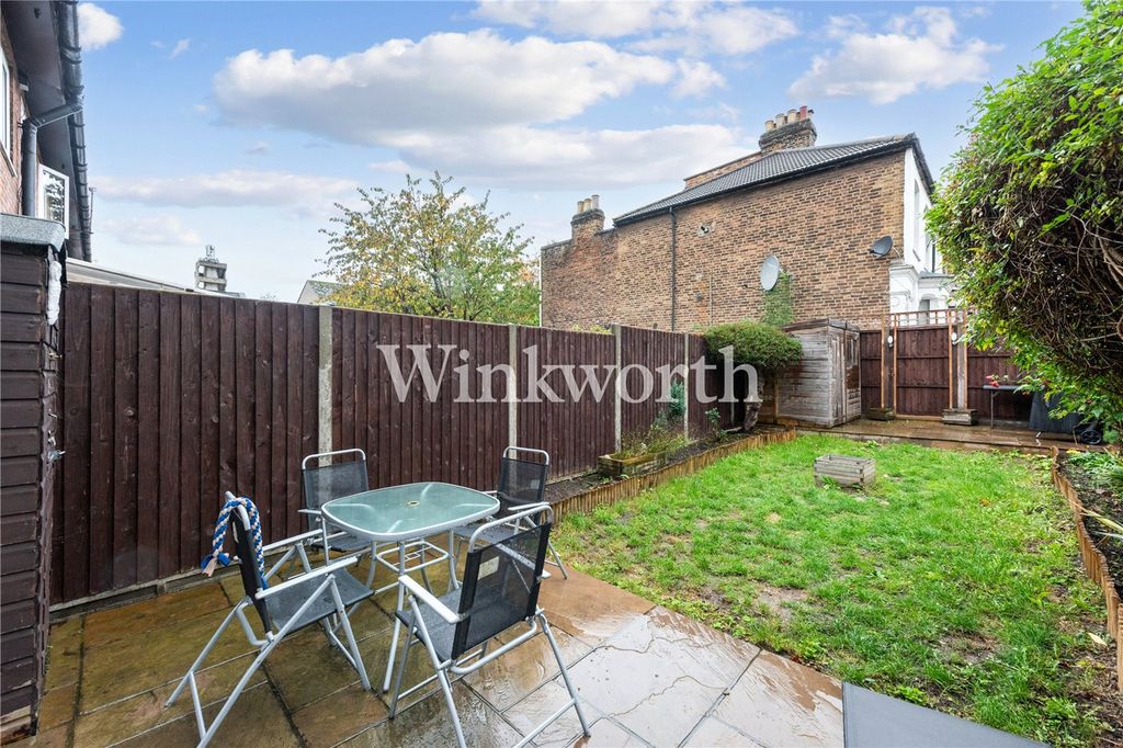 Property photo 3 of 17 Picture No. 05