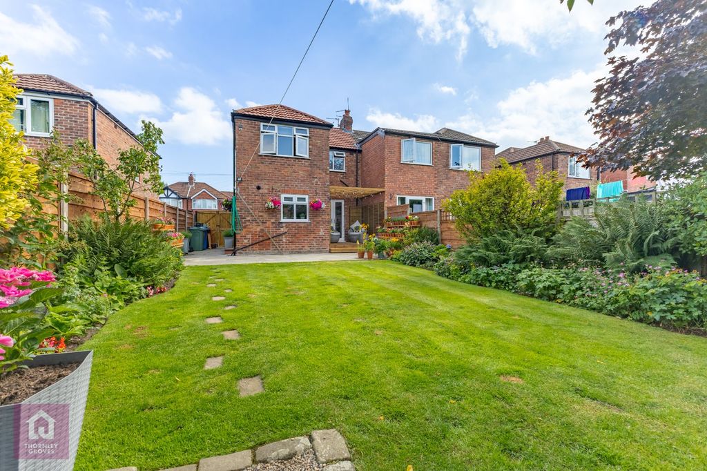 Property photo 2 of 34 Picture No. 31