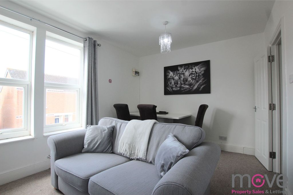 Property photo 2 of 7 Photo 7