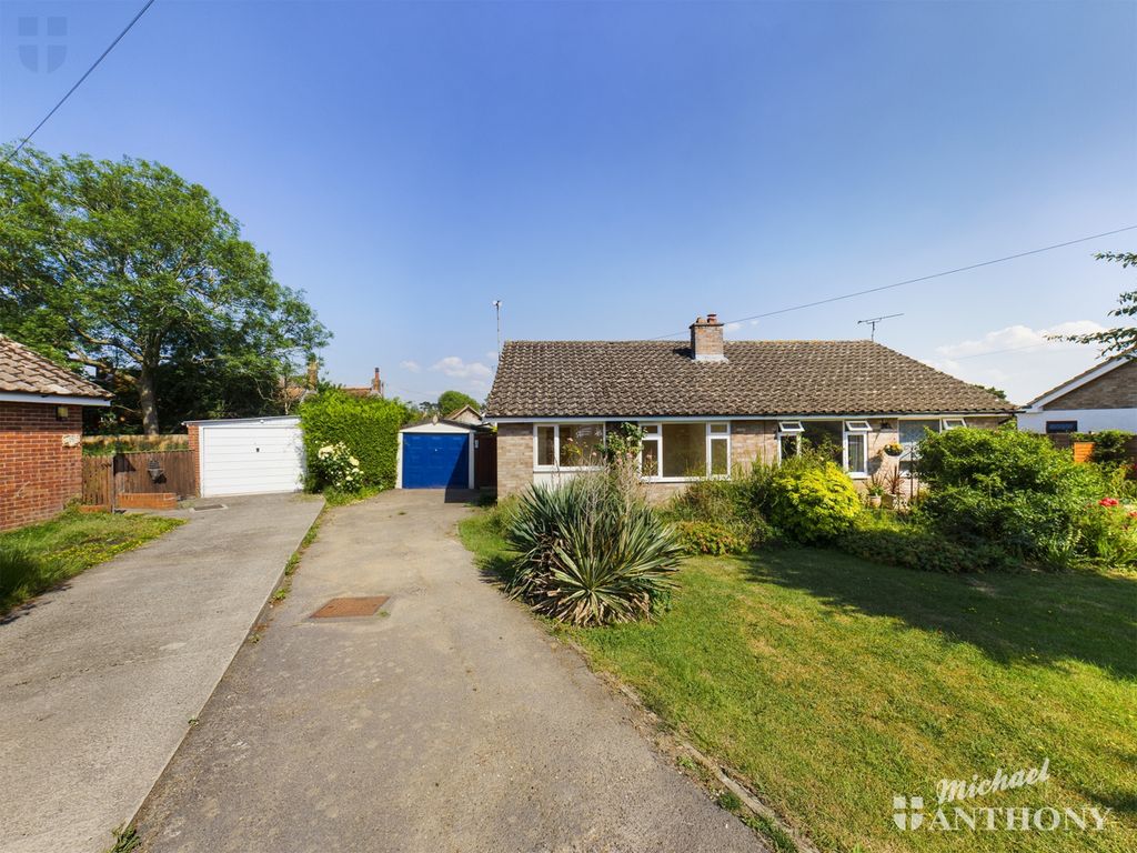 Property photo 1 of 13 Cam00621P1-Pr0461-Still12