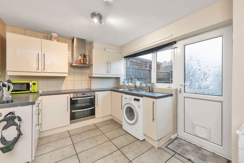 Property photo 2 of 16