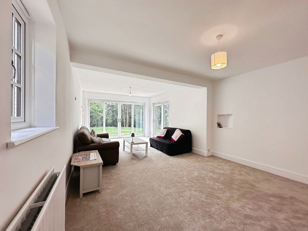 Property photo 3 of 14 Pbox-Img.Jpg
