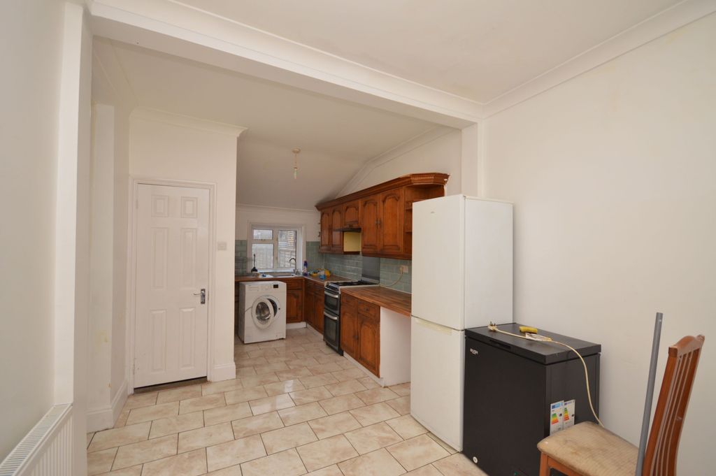 Property photo 3 of 9 Gallery