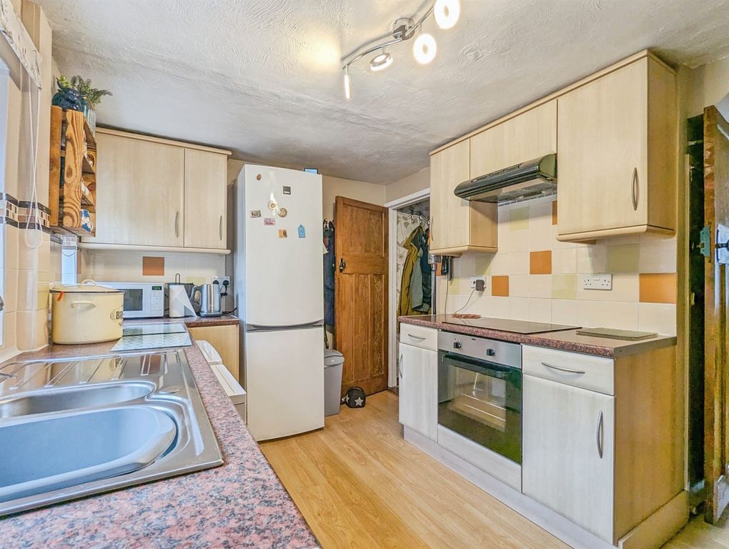 Property photo 2 of 17