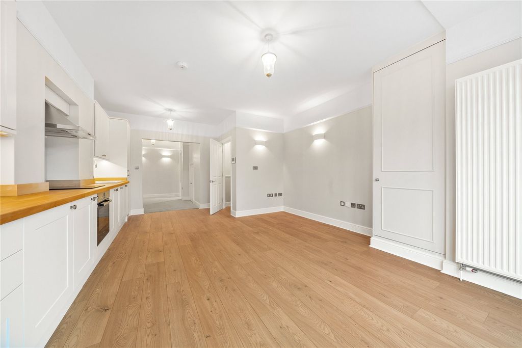 Property photo 1 of 14 Picture No. 11