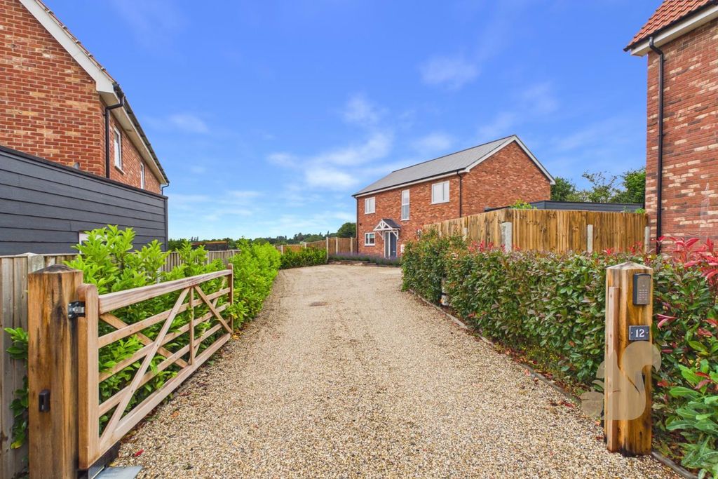 Property photo 1 of 30 Cam01659G0-Pr0842-Still036.Jpg