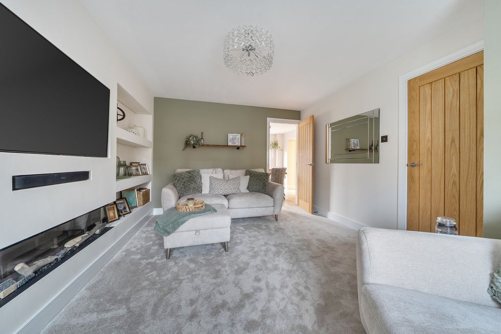 Property photo 3 of 22