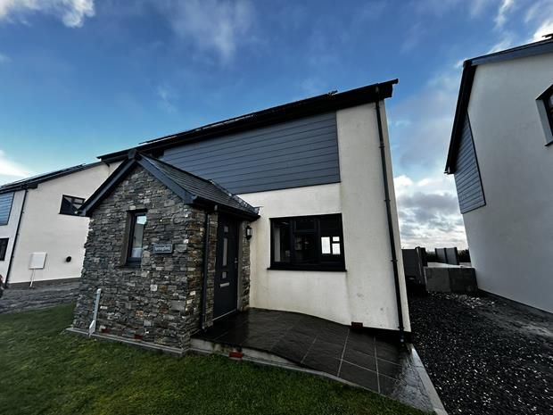 Property photo 1 of 14 Front