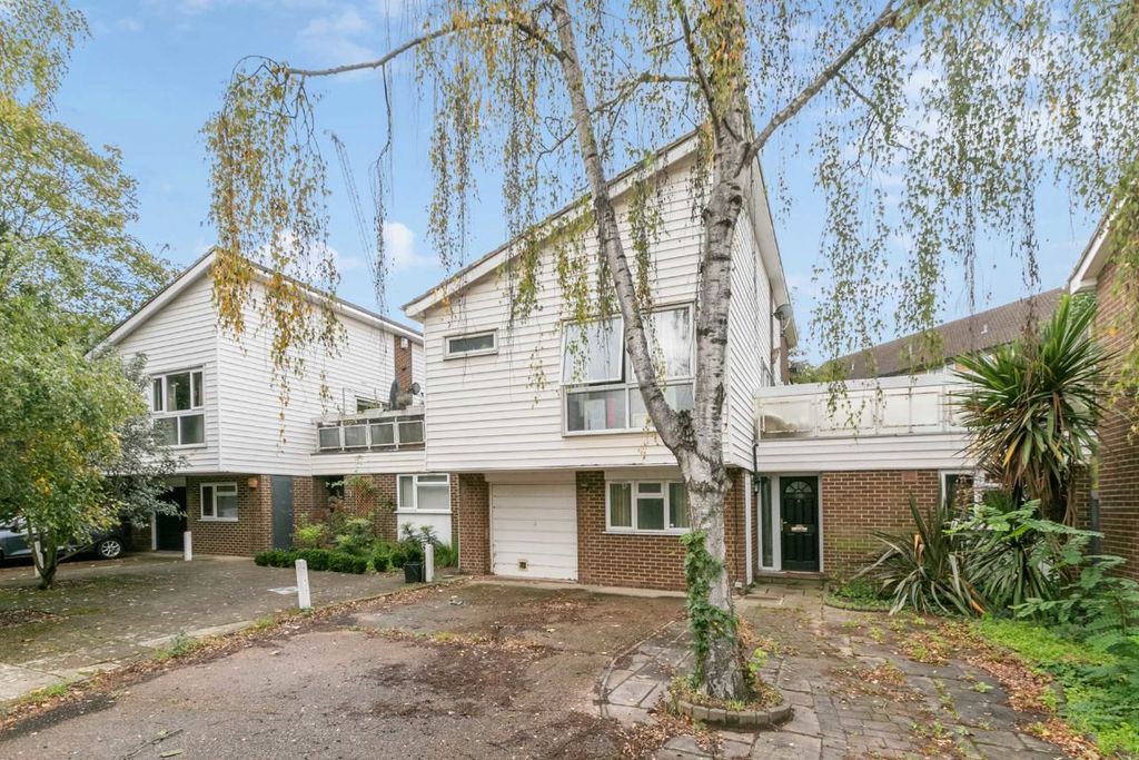 Property photo 1 of 9