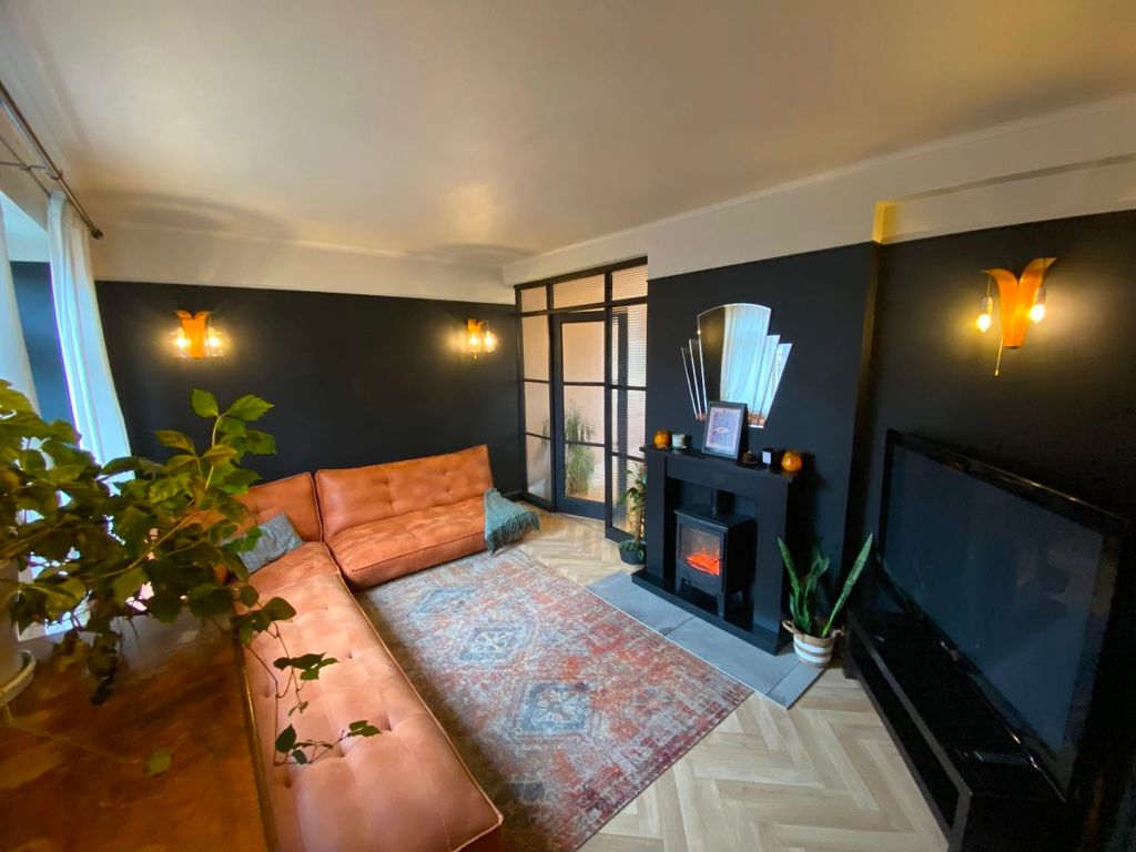 Property photo 2 of 30