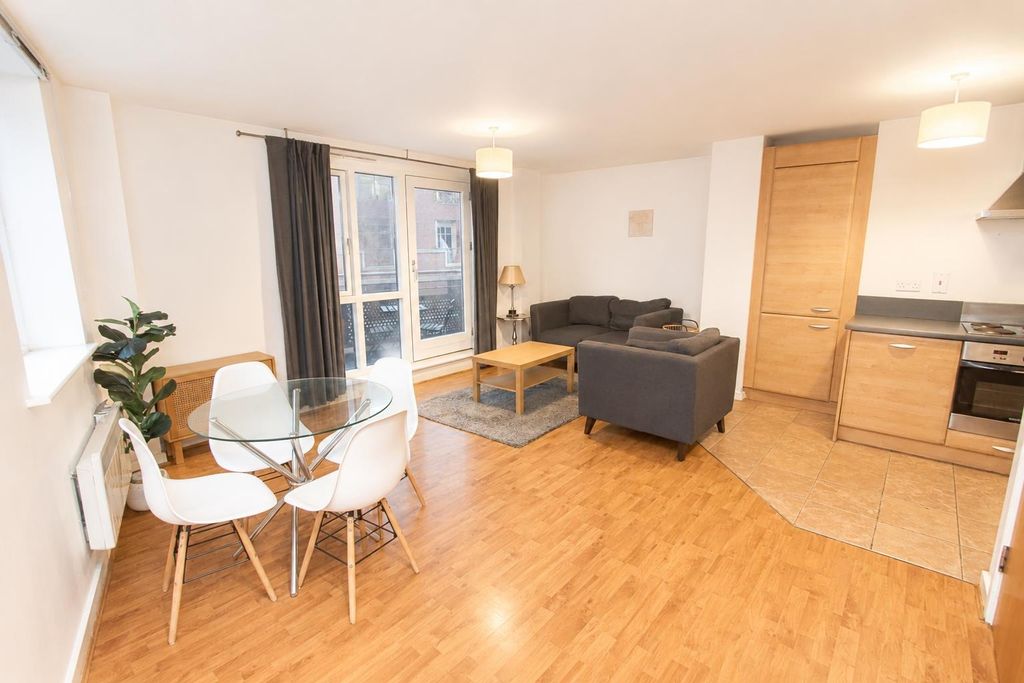 Property photo 1 of 9 Bright And Spacious Open-Plan Living Room...