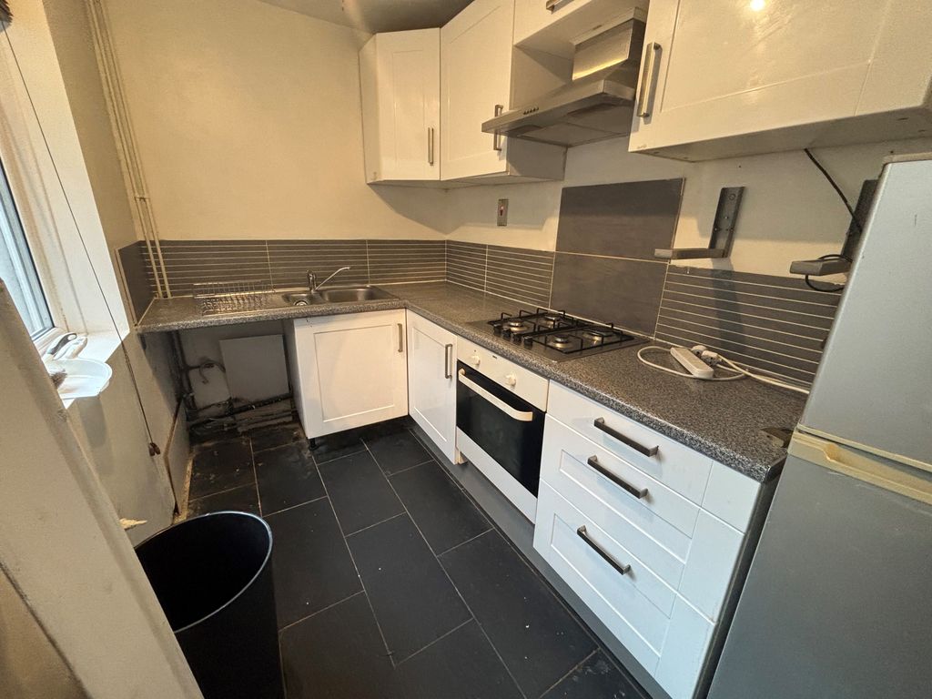 Property photo 3 of 8 View