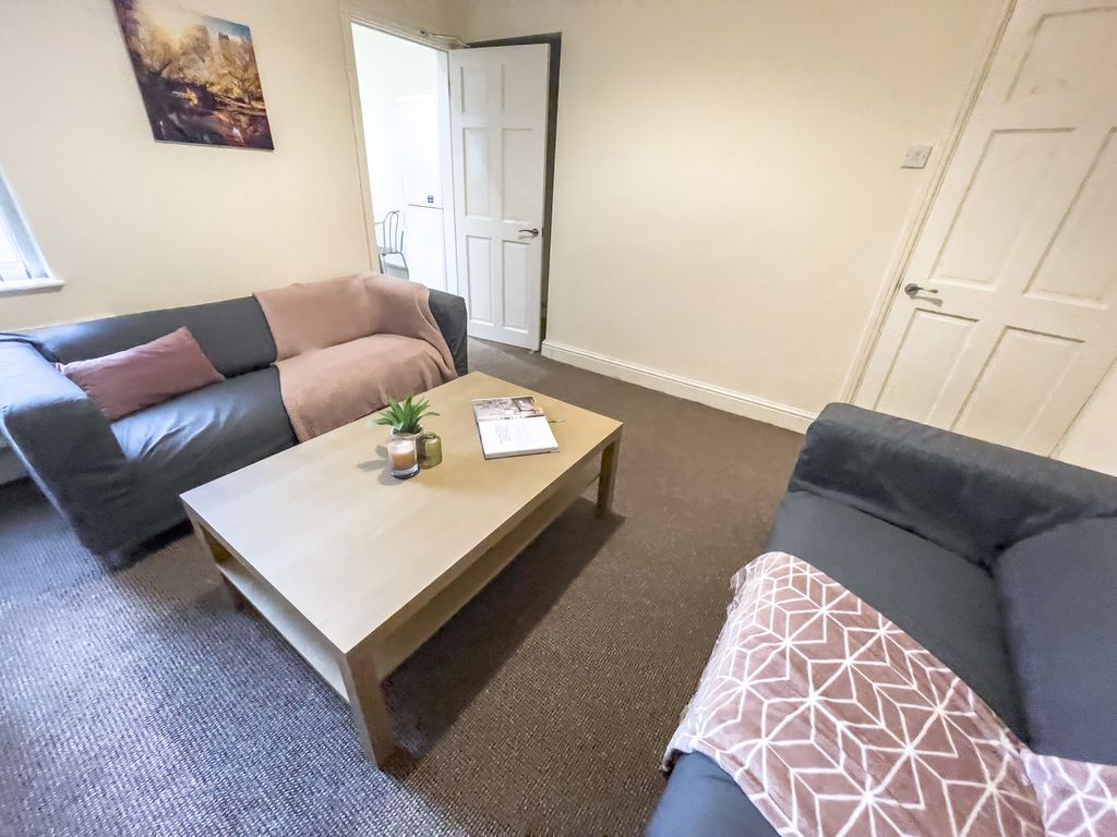 Property photo 2 of 10 Img_4043