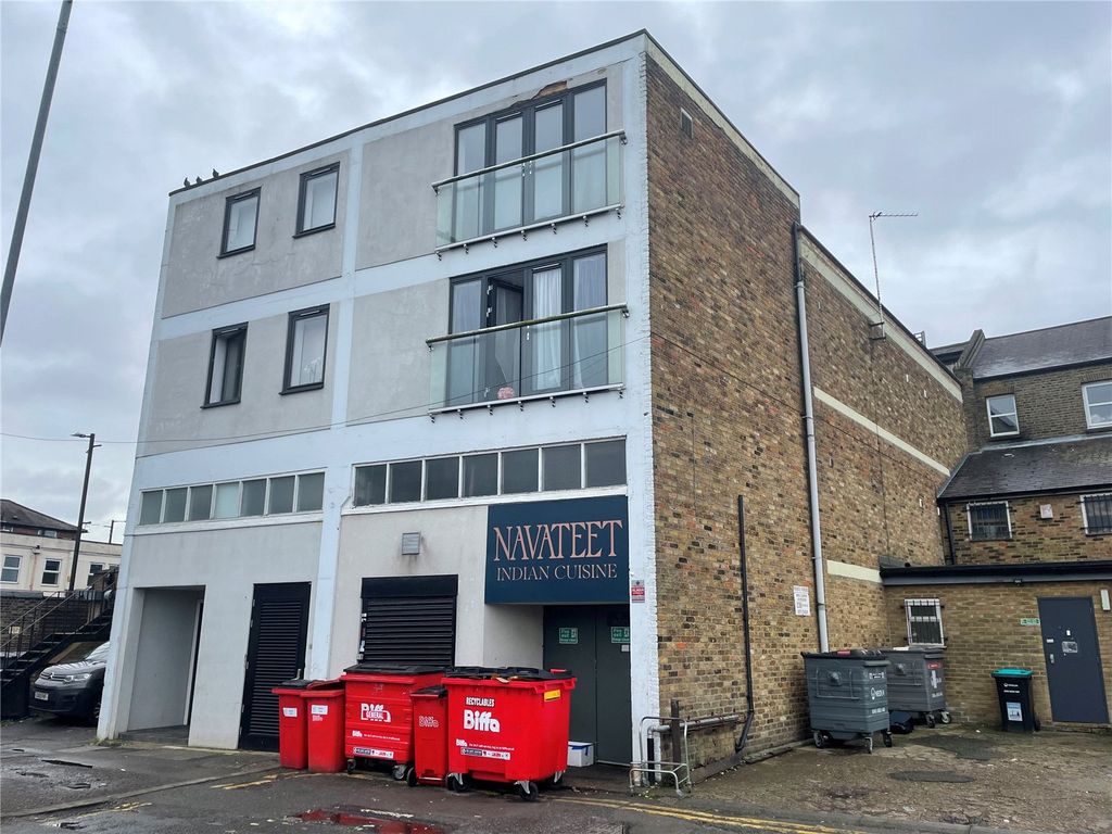 Property photo 2 of 14 Exterior