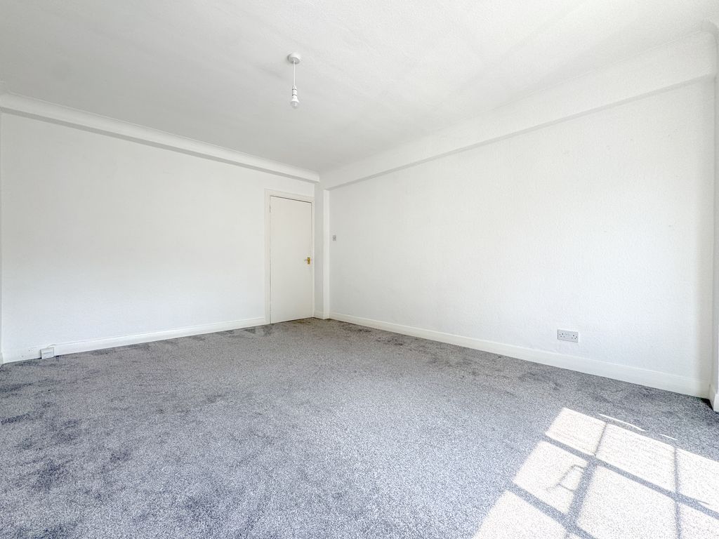 Property photo 3 of 8 Image