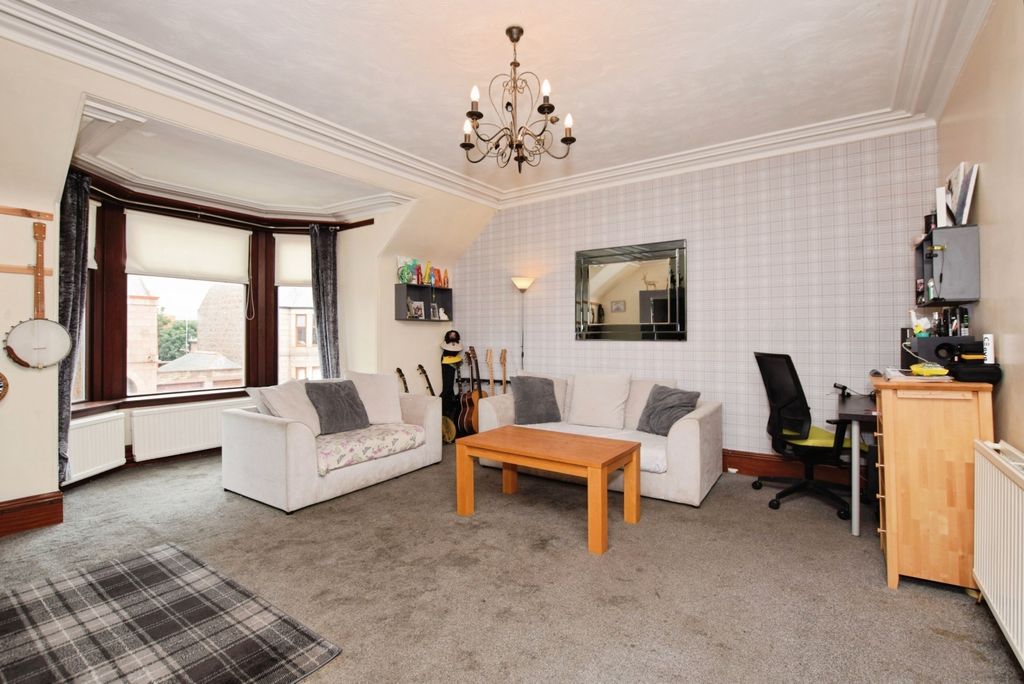 Property photo 2 of 11 Image 1