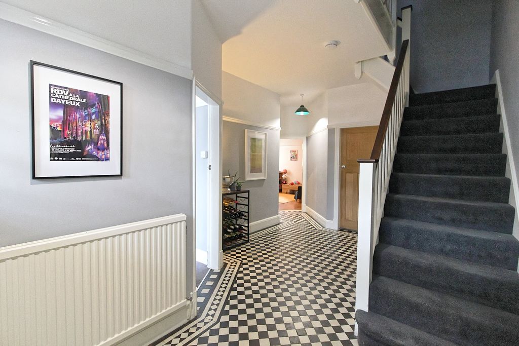 Property photo 2 of 45