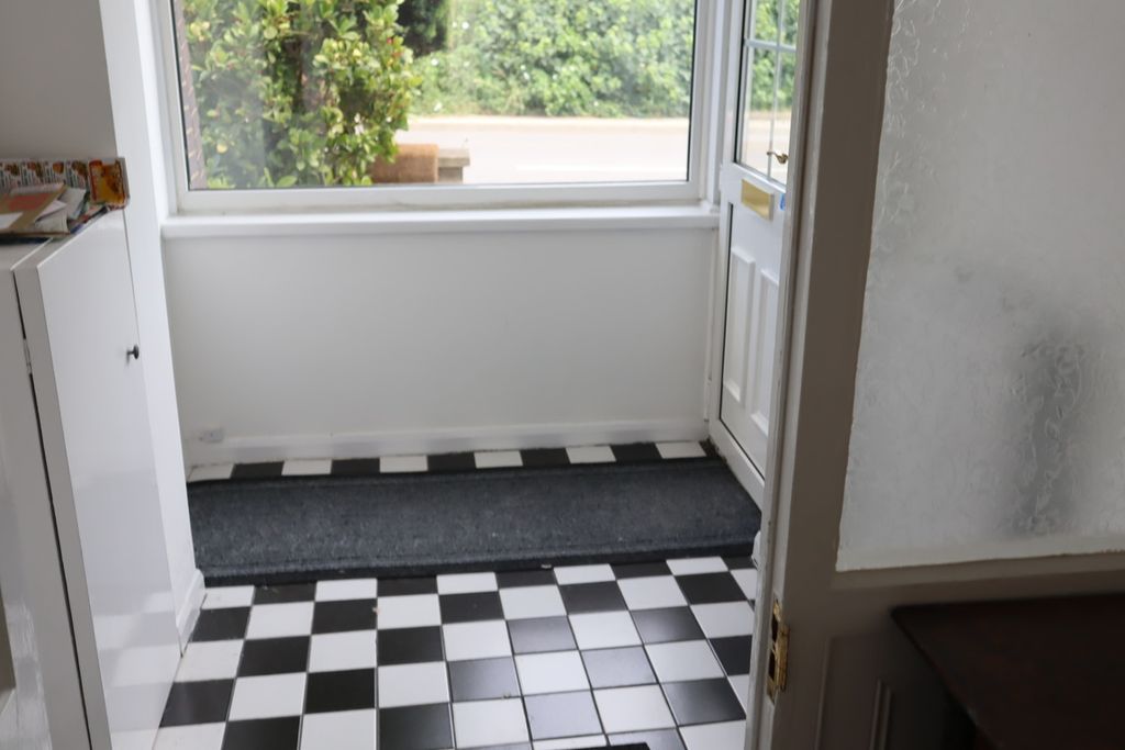 Property photo 2 of 30