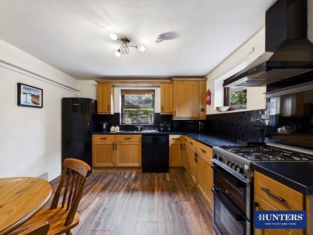 Property photo 3 of 22 Dining Kitchen