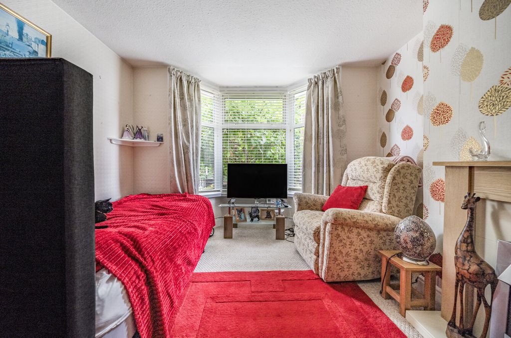 Property photo 2 of 11 1355377-8-68Ca7d8...