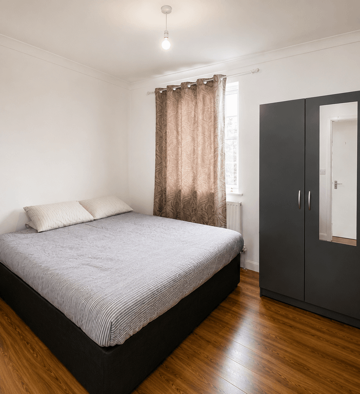 Property photo 1 of 4 3 Bed Terraced House For Sale Walton Road, London E12