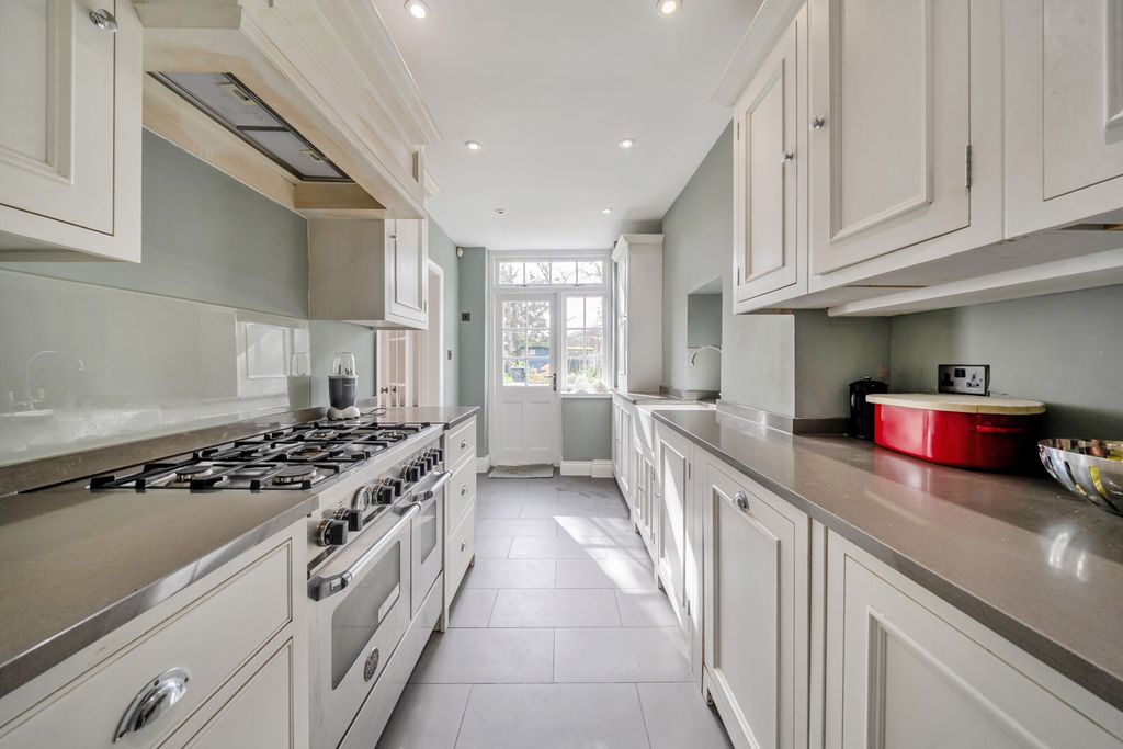 Property photo 2 of 21 1428728-12-69B7Db...