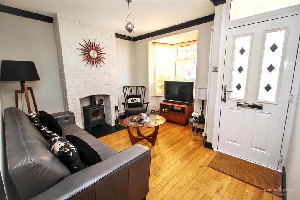 Property photo 2 of 17 Living Room