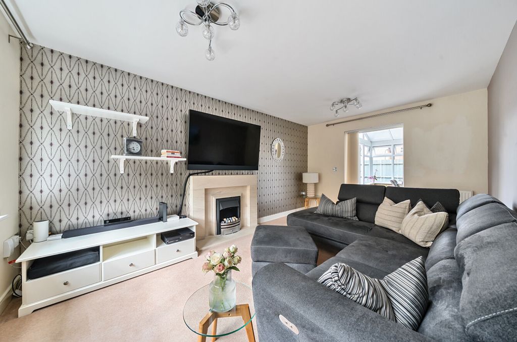 Property photo 2 of 30 1301408-10-6839F2...