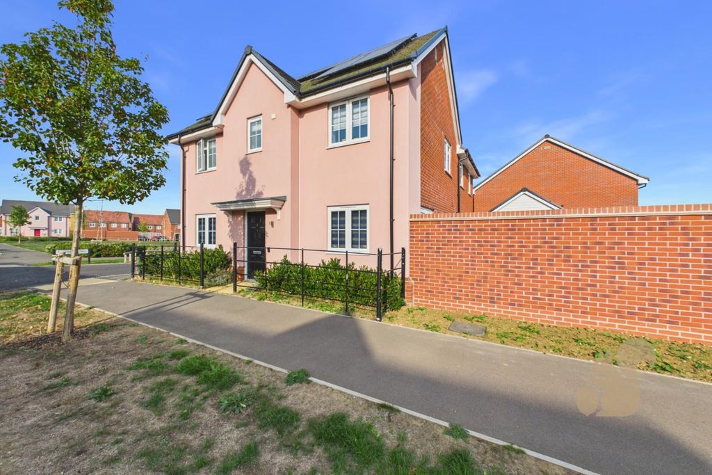 Property photo 1 of 18 Cam05565G0-Pr0125-Still028.Jpg