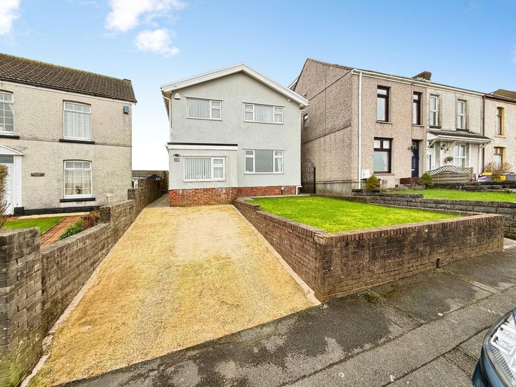 Property photo 2 of 31 4883574